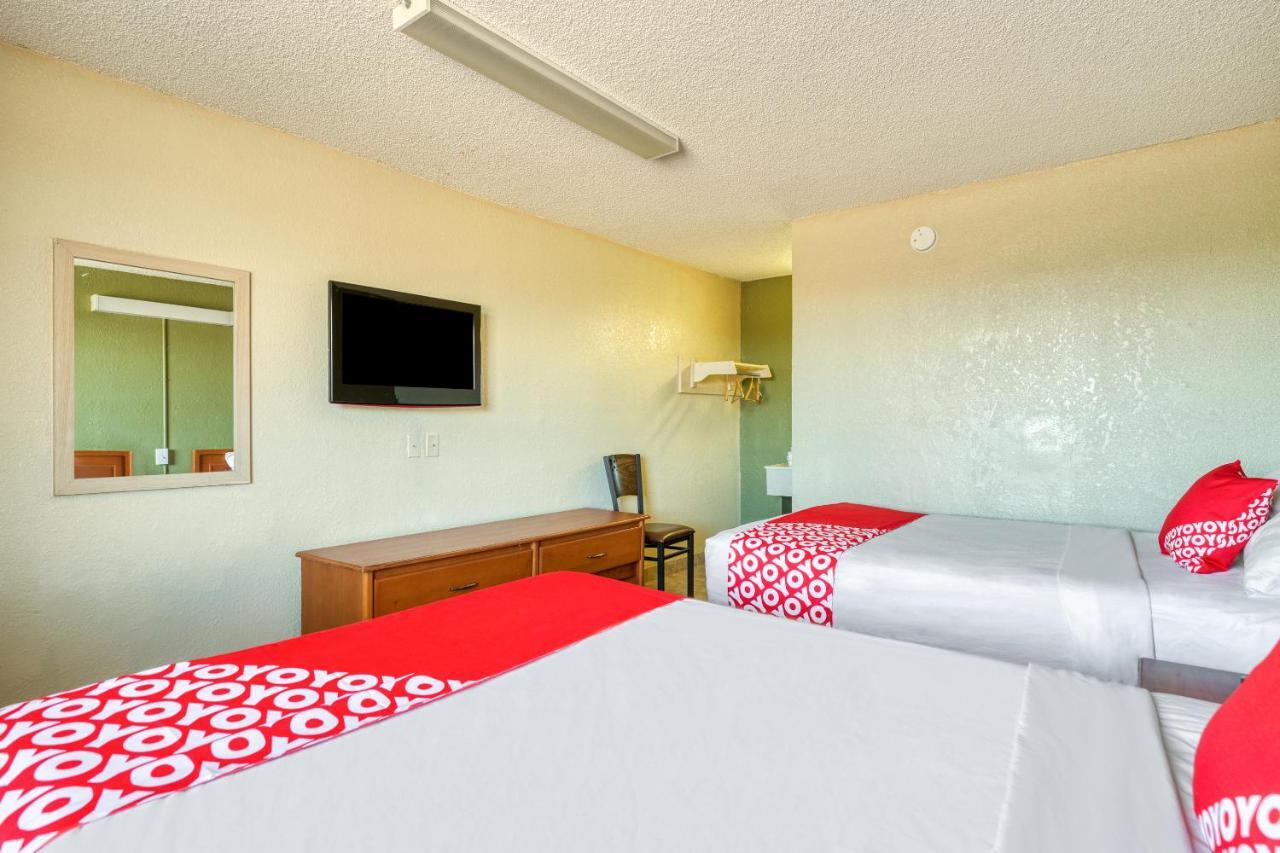 Oyo Hotel Tucson Downtown Eksteriør billede